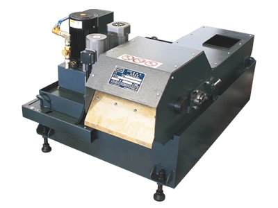  Magnetic chip conveyor for continuous removal of machining chips